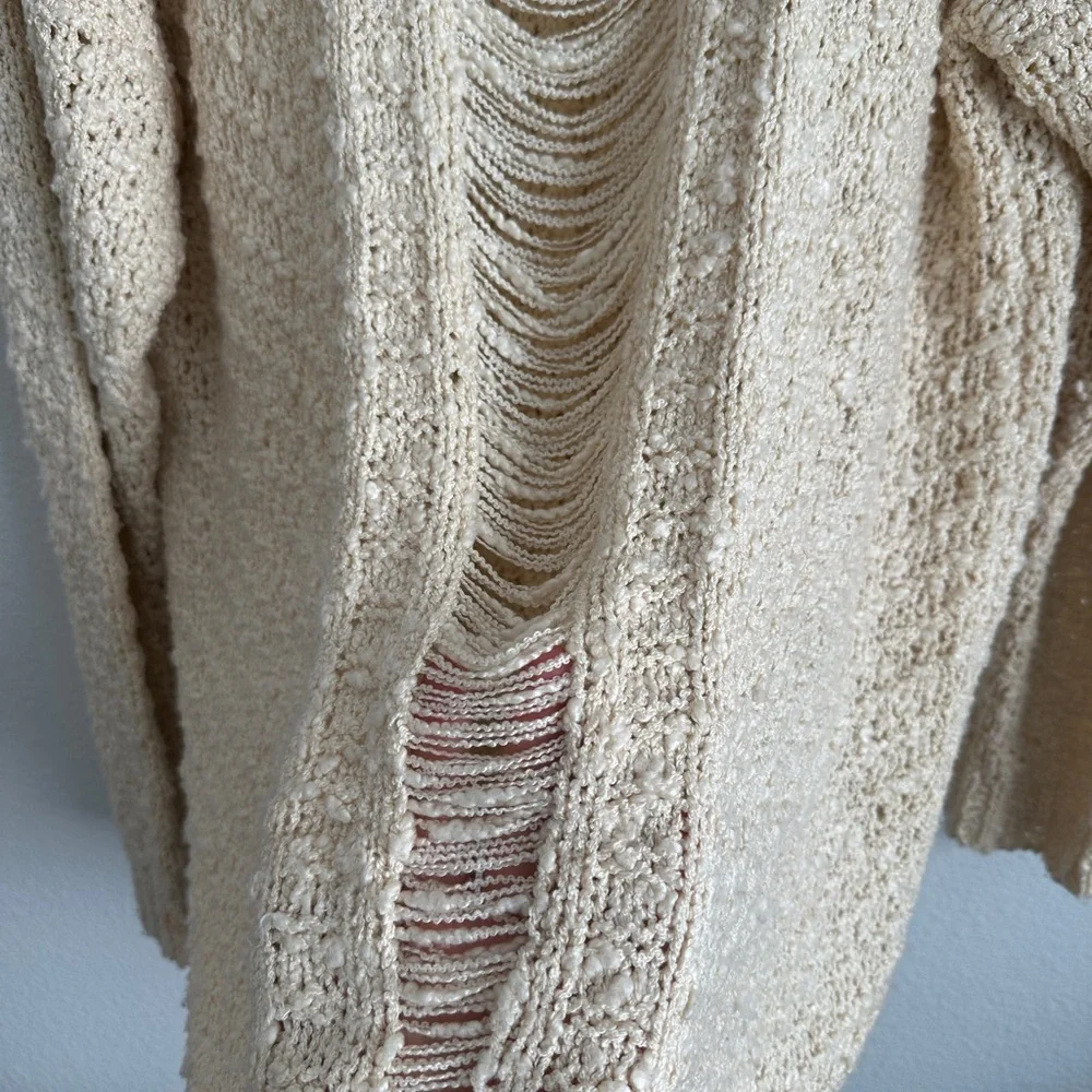 ASTR Women's Beige V-Neck Sweater - Picture 4 of 7